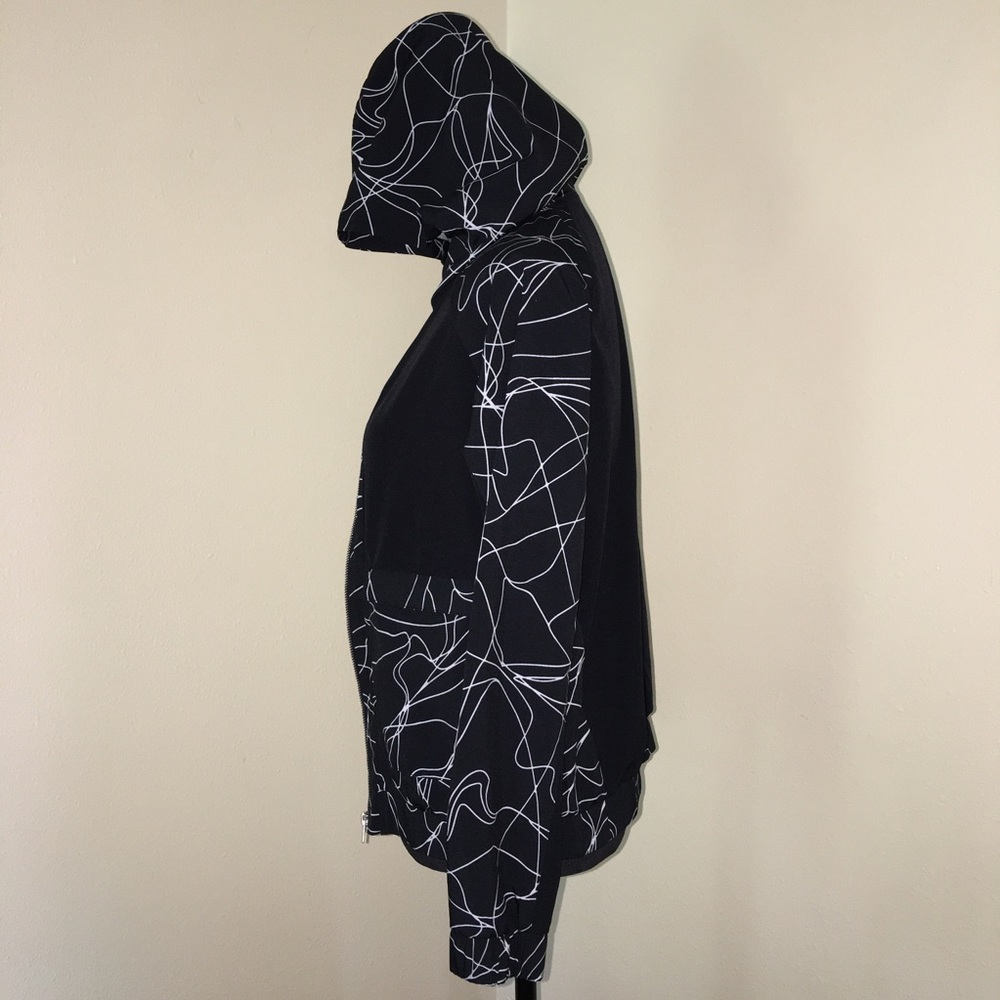 Fabletics Jiae Lightweight Transitional Jacket - image 7